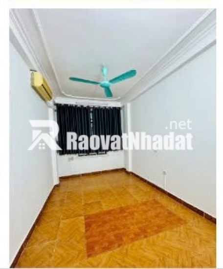 Bán nhà mặt ngõ rộng, vị trí đẹp Phố Trại Cá 26m2, 4 tầng, 3 ngủ, SĐCC GD ngay